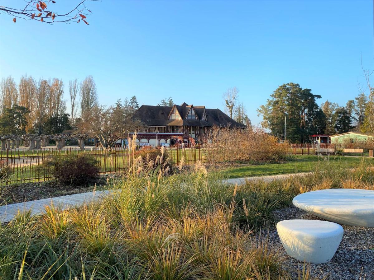Charmant F1 Avec Terrasse Et Vue Sur Jardin Arbore - Fraicheur Naturelle Du Rez De Jardin - Parking Bellerive-sur-Allier Zewnętrze zdjęcie
